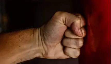 30-latek aresztowany za znęcanie się nad rodzicami