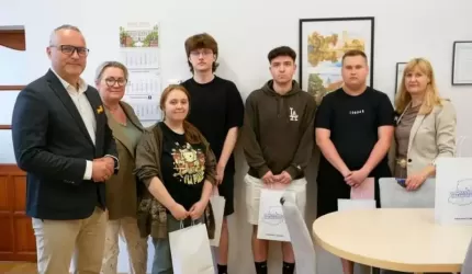 Z teorią w praktykę – przyszli informatycy szkolili się w Starostwie