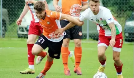 Polonia pokonuje Mechanika w derbach powiatu [fotorelacja]