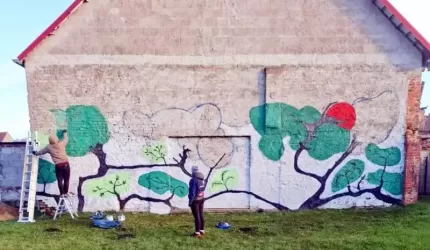 Nowy sprzęt AGD, mural i Mikołajki w Wojnowicach!