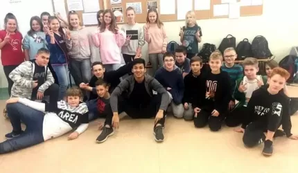 Zagraniczni wolontariusze z wizytą w Miękini