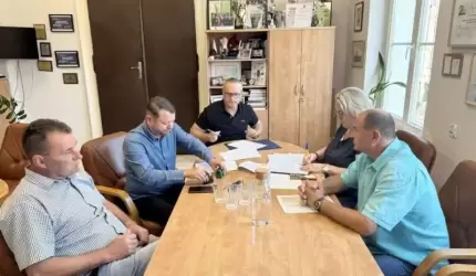 Powiat Średzki inwestuje w infrastrukturę drogową: dwie nowe umowy podpisane