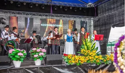 Gdy zboże zebrane, czas na świętowanie! Zapraszamy na Dożynki Gminne 2025 w Kostomłotach