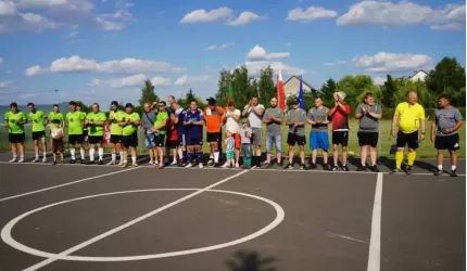 C-klasa zaprasza drużyny do zgłaszania się do ligi szóstek!