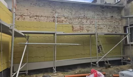 Trwa kompleksowa termomodernizacja świetlicy wiejskiej w Łowęcicach