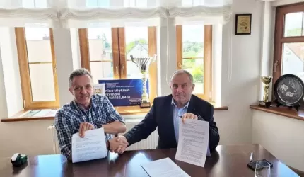 Podpisano umowę na przebudowę ulicy Osiedlowej w Miękini