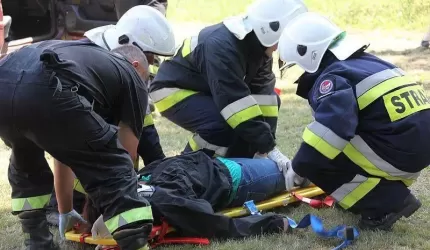 Mężczyzna wpadł do studzienki