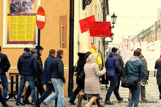 09 protest6
