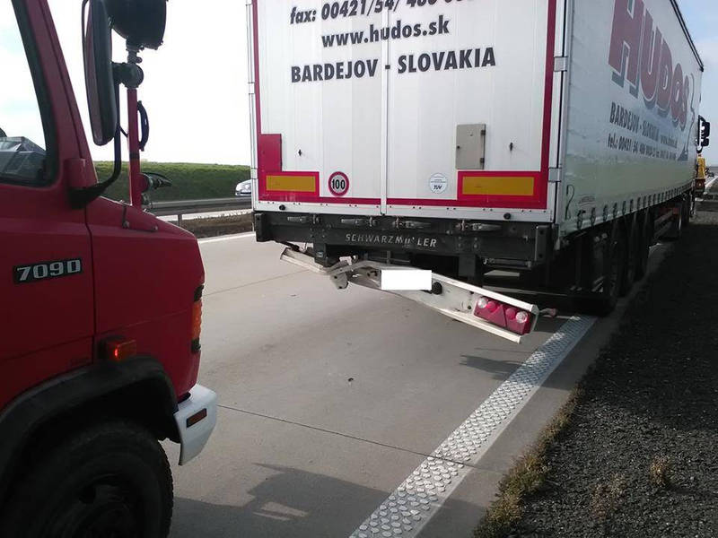KOLIZJA NA AUTOSTRADZIE A4. JEDNA OSOBA POSZKODOWANA1