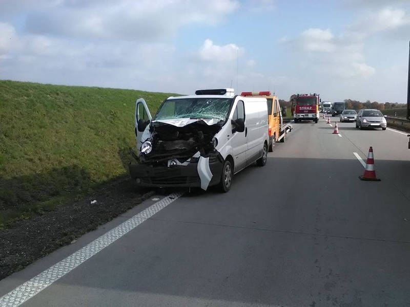 KOLIZJA NA AUTOSTRADZIE A4. JEDNA OSOBA POSZKODOWANA2