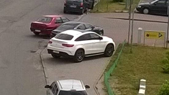 auto 1
