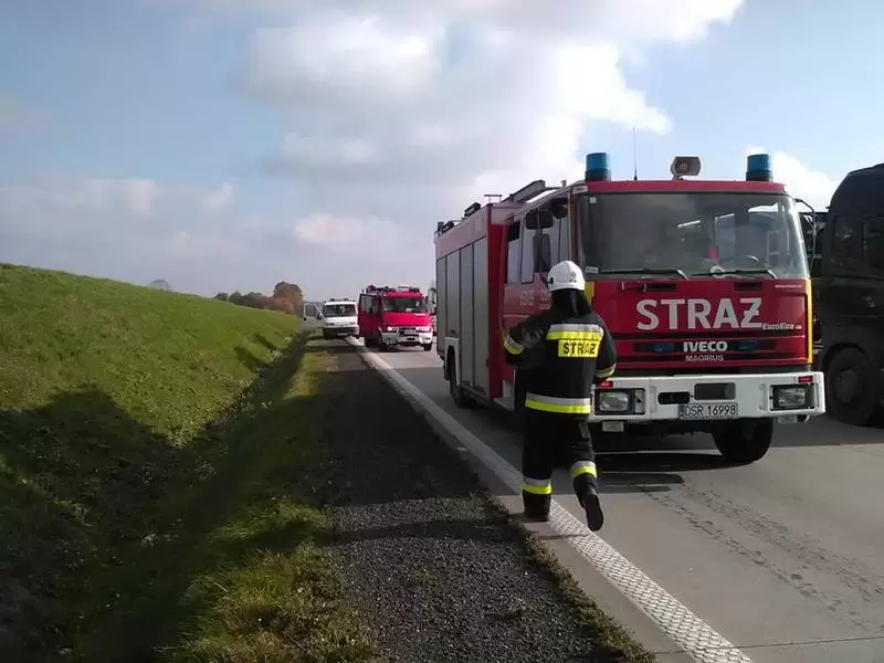 KOLIZJA NA AUTOSTRADZIE A4. JEDNA OSOBA POSZKODOWANA6