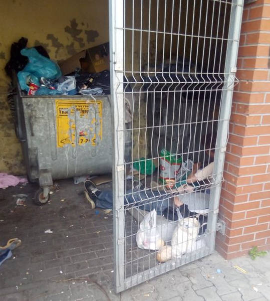 bezdomni 2