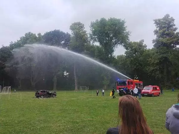 35303808 1753893891391722 2095761298179489792 n