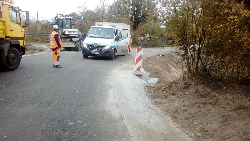 wykonanie nawierzchni asfaltowych na drogach dojazdowych w ogrodnicy