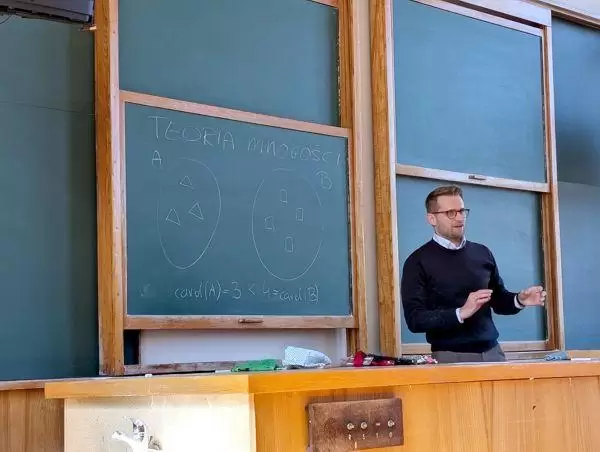 493931501 1128476709306341 878764945435561170 n