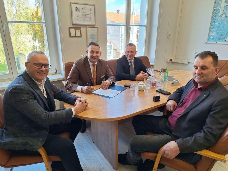 573419866 1284106943756404 7117843218203513349 n