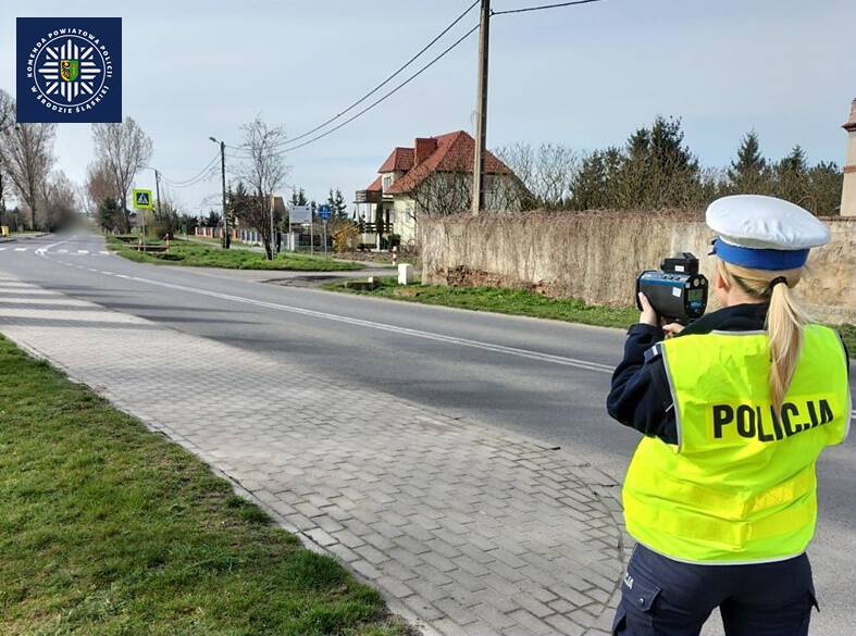Policyjna akcja „Prędkość” na drogach powiatu średzkiego