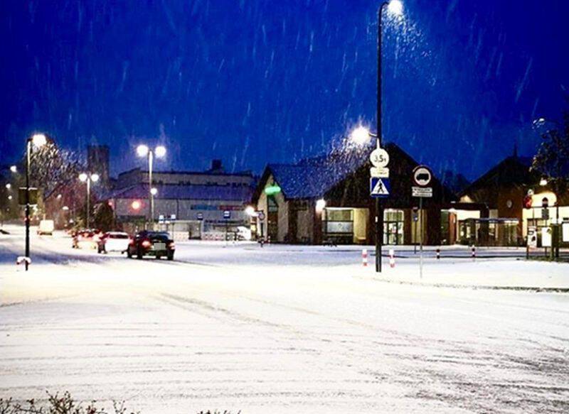Uwaga ślisko - trudne warunki na drogach powiatu średzkiego! Policja apeluje o ostrożność