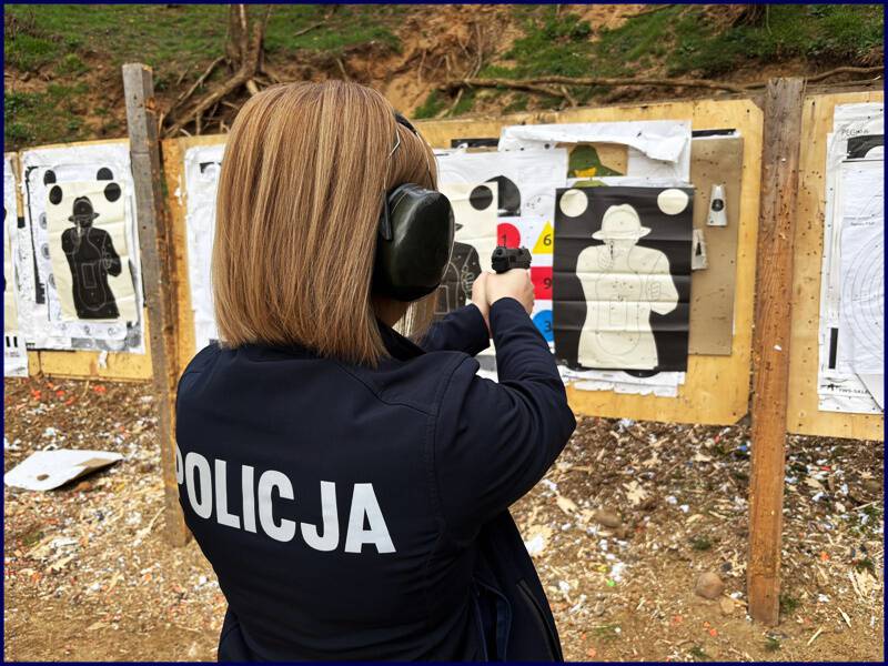 Trening strzelecki średzkich policjantów