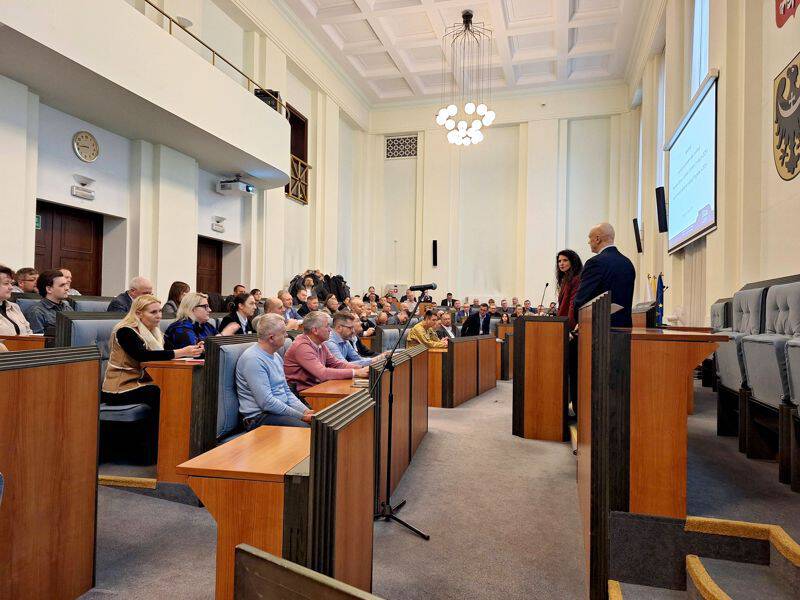 627472460 1362587475908350 7874506136548681362 n