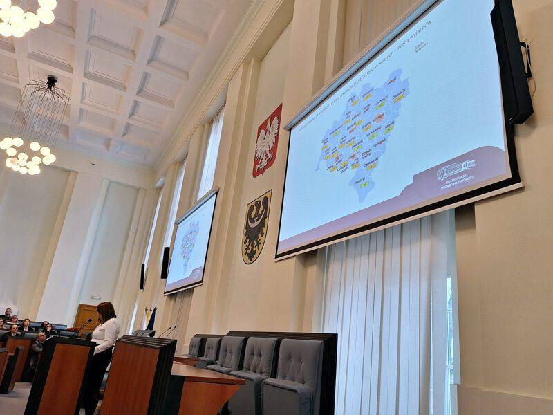 639704353 1375876381246126 362263634891236497 n