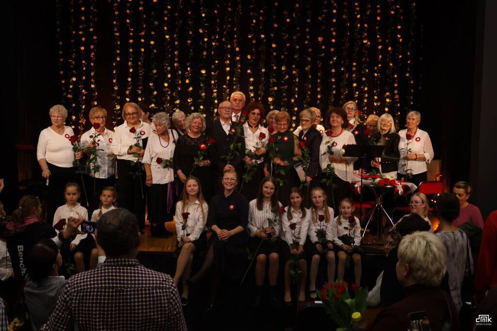 koncert niepodlegla w domu kultury w srodzie slaskiej