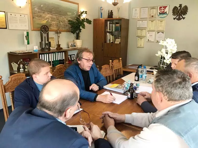 59732838 550408235366724 899183808945848320 n