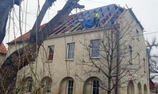 Trwa remont dachu świetlicy wiejskiej w Damianowie
