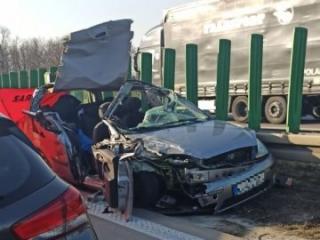 Śmiertelny wypadek na autostradzie, kolizja w Lisowicach, kilkadziesiąt pożarów [raport strażaków]