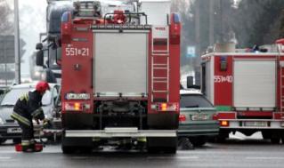 Auto w rowie, wypadek na średzkiej obwodnicy [raport strażaków]