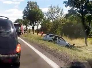 Auto w rowie koło Proszkowa