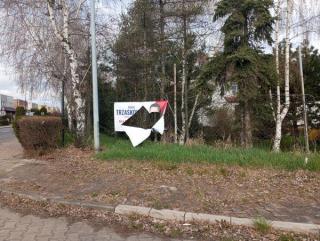 Kto niszczy materiały wyborcze? Mieszkaniec: To raczej zorganizowana grupa!