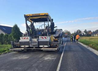 Prace nad przebudową drogi między Klęką a Białkowem dobiegają końca!