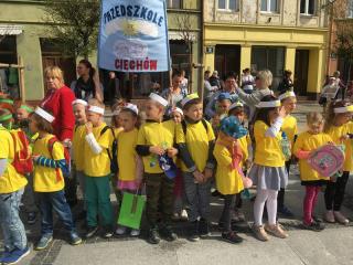 PARADA ZDROWIA PRZEDSZKOLAKÓW Z CIECHOWA 