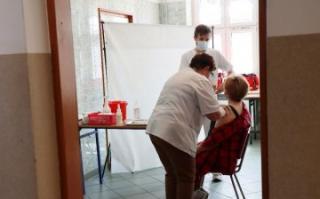 Terminy szczepień w hali OSiR na grudzień