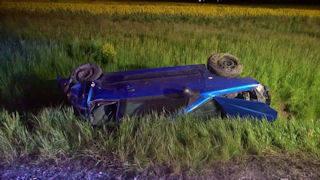 W KRYNICZNIE DACHOWAŁO AUTO. 1 OSOBA POSZKODOWANA