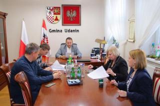 Rozpoczął się I etap wyposażania Centrum Usług Społeczno - Zdrowotnych w Piekarach