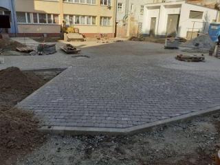 Postępy rewitalizacji gminnego podwórka Daszyńskiego/Kolejowa