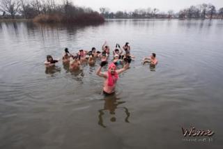 Poranna kąpiel w średzkich 