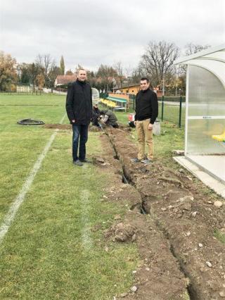 Boisko przy Kajakach z nawodnieniem. OSiR modernizuje bazę sportową