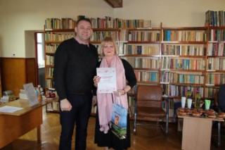 Przekazanie nagród za udział w Walentynkowym Konkursie Literackim