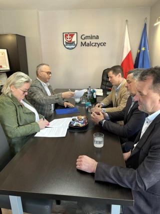 Gmina Malczyce: Umowa partnerska z Powiatem Średzkim podpisana!