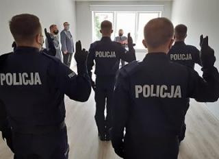 Uroczyste ślubowanie nowych policjantów średzkiej komendy