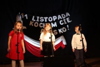 „Kocham Cię Polsko” – w wykonaniu średzkich Przedszkolaków
