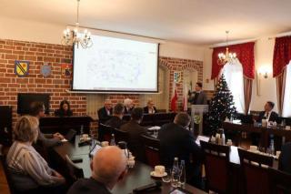 Debata ws. farm fotowoltaicznych na sesji RM