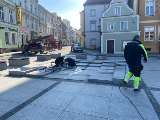 Fontanna na Rynku Dolnym gotowa do sezonu