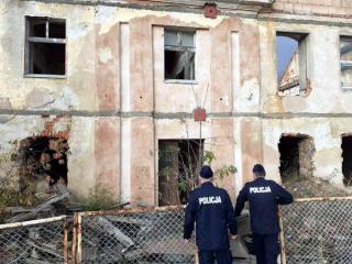 Policjanci sprawdzają pustostany i ogrody działkowe oraz apelują do mieszkańców