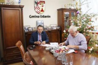 Wójt Gminy Udanin podpisał umowę na opracowanie programu funkcjonalno – użytkowego dotyczącego miejsc rekreacyjno – sportowych