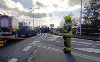 Zderzenie 2 samochodów na obwodnicy Miękini - 1 osoba poszkodowana [raport strażaków]